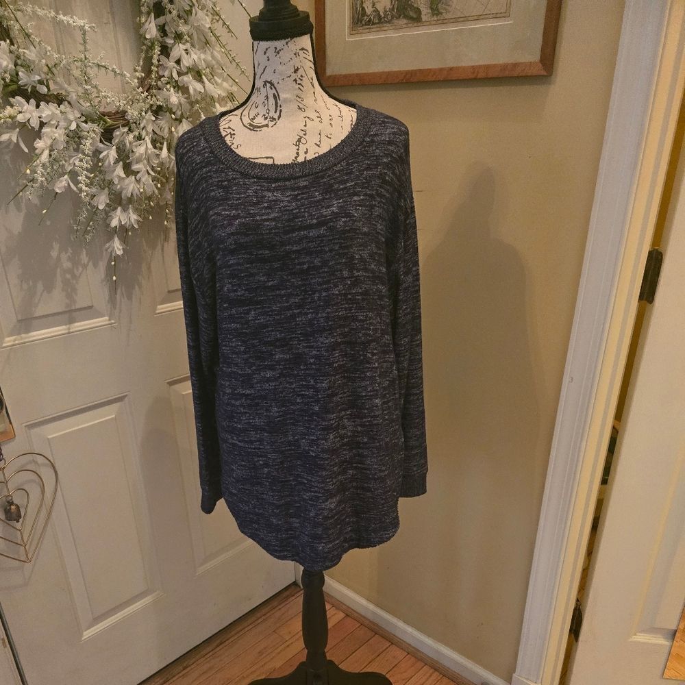 BLUE MARLED HIGH LO SWEATER WITH GATHERING AT SIDES
